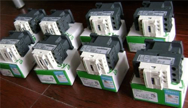 如何選擇合適的三相異步電機變頻器——西安泰富西瑪電機(西安西瑪電機集團股份有限公司)官方網站 如何選擇合適的三相異步電機變頻器——西安泰富西瑪電機(西安西瑪電機集團股份有限公司)官方網站