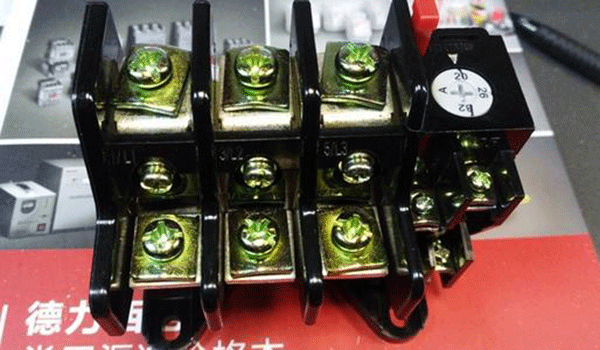 如何正確選擇三相異步電動機保護(hù)用熱繼電器？